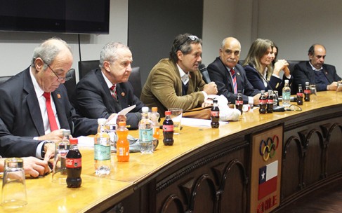 PLENARIO DE PRESIDENTES APRUEBA MODIFICACION DE LOS ESTATUTOS DEL COCH PLENARIO DE PRESIDENTES APRUEBA MODIFICACION DE LOS ESTATUTOS DEL COCH